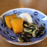 石臼挽き蕎麦香房 山の実 - お通しの煮物