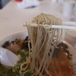 中洲屋台長浜ラーメン初代 健太 東京高円寺本店 - 麺リフト。