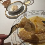 アピシウス - クレープシュゼット　バターとオレンジ果汁でヒタヒタ。