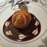 アピシウス - 鰻、フォワグラ、帆立貝のモンゴルフィエ仕立てポルト酒とヴェルジュソース