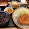 とんかつ伊勢  新宿野村ビル店