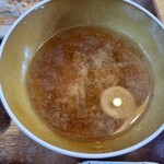 平塚漁港の食堂 - 味噌汁はワカメ