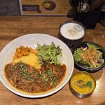 SPICY CURRY 魯珈 - 