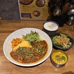 SPICY CURRY 魯珈 - 