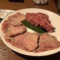 焼肉うしごろ 新宿三丁目店 - 