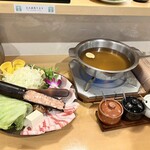 しゃぶしゃぶ肉割烹 にく久 - 