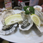にし与 - 生牡蠣