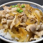 東京庵 - 『肉丼(漬物・みそ汁付)』の肉丼