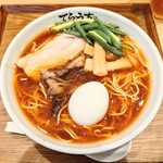 磨宝の鶏中華そば てらうち - 中華そば濃口醤油 豚チャーシュー付き 900円