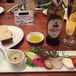 アプリーレ - オープニング風景