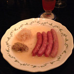 バー ノーブル - シンガポールスリングと合わせる。ドイツ風の提供。