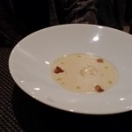 フランス料理　レネ - ジャガイモのヴィシソワーズスープ