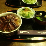 関辻屋 - 2500円、肝吸い（100円プラスご飯普通！！ご飯の量が多すぎます？？