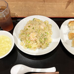 東方餃子坊 - 海老炒飯と餃子のセット