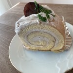 ティーズミヤビ - 栗のロールケーキ