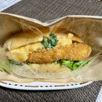 パン屋のオヤジ - オニオンサーモンフライこっぺ