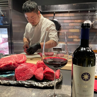 ●稀少な日本酒やフランス産ワインなど、通も唸るラインナップに