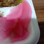 朝日製菓 - お新香(ピンク色の大根の漬け物)