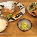定越食堂 - 
