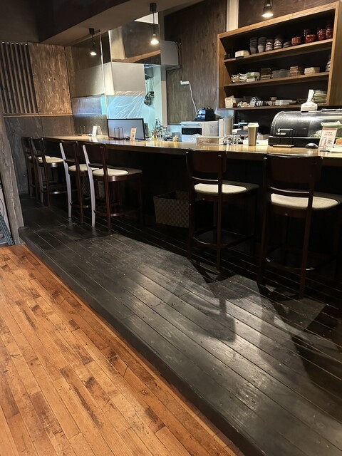 鮮魚と炉端 Mock むつみなと店 | 八戸の新鮮魚介と炉端焼き居酒屋