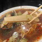 中華そば　新谷 - メンマも太め