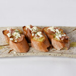 鍛冶屋 文蔵 - 生ハムとカッテージチーズのブルスケッタ