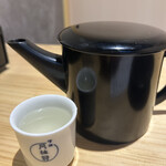 釜飯と野菜巻き 釜よし - お通し 鶏スープ