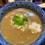 らー麺土俵 鶴嶺峰 - このお麩がとても美味しい✨