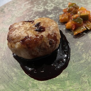 深い香りと味わい。スパイスの新たな魅力を堪能できるフレンチ