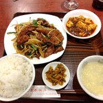 蓬莱春飯店 - にらレバ定食 