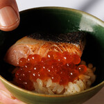鮨 といろ - 信州サーモンの親子丼