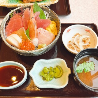 港町レストラン 鮮_0