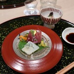 和食 むさし野 - ◆造り
鰹　縞鯵　アオリイカ　甘露醤油
× 
獺祭 純米大吟醸 磨き 三割九分
→ 魚の質感に寄り添う柔らかい甘みとキレ