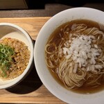 鴨出汁中華蕎麦 麺屋yoshiki - 秋刀魚そば(醤油)+鴨チャーハン