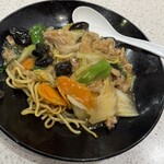 餃子の王将 - 料理写真:・フェア商品～豚肉タップリ餡かけ焼きそば