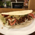 とんぼ - サバ・タコス