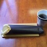 自然卵のクレープ - 南三陸さんさん商店街の自然卵のクレープ モアイ店で休憩。
キャラメルのクリーム