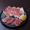 炭火焼肉ホルモンはちすけ - メイン写真: