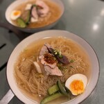 元祖 平壌冷麺屋 - 