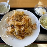 広東名菜 翡翠軒 - 料理写真:五目ぱりぱりランチ