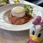 シカゴピザ&ボルケーノパスタ Meat&Cheese Forne - 