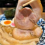 東京駅 斑鳩 - トロトロ〜のチャーシュー♪