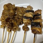 かぶら屋 - とり皮、ねぎま。どちらもタレ