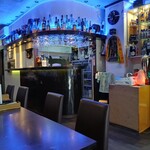 Pokhara Grung Kitchen - 店内