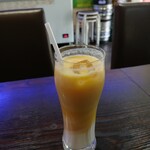 Pokhara Grung Kitchen - マンゴラッシー