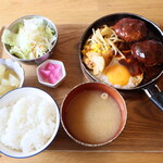 食堂カフェ 瀬里奈 - 煮込みハンバーグ定食