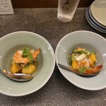 旅人シェフのタイ食堂 KHAO - 柿と焼エビとミントのヤム