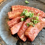 肉の青木商店 - 神戸牛　Zooooom up！