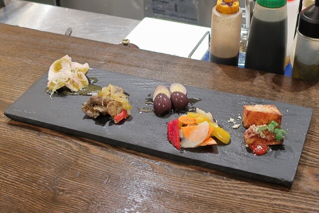 Tori Wine PIKOSHHHU Kyobashi Ten photo 2