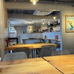レモン食堂 - カウンターあり。